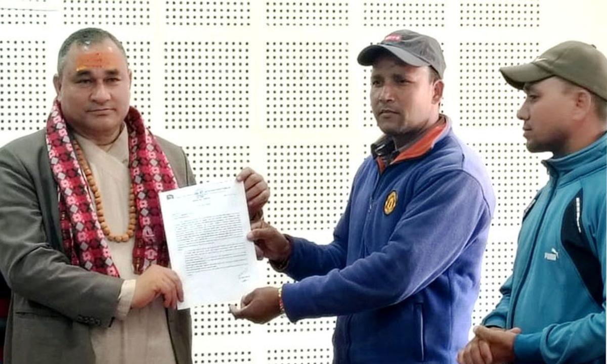 मुख्यमन्त्री कमलबहादुर शाह