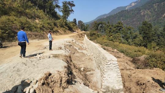 सेती लोकमार्ग ट्रयाक निर्माण हुँदै । तस्बीर ः परमानन्द पाण्डे