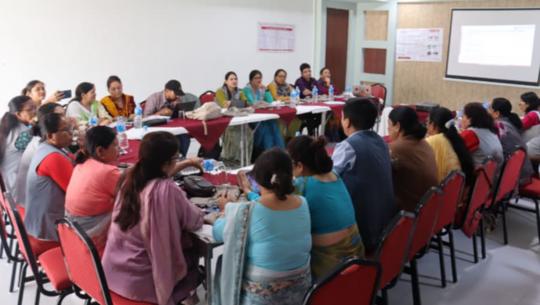 मर्यादित महिनावारी नीतिनिर्माण तथा कार्यान्वयन