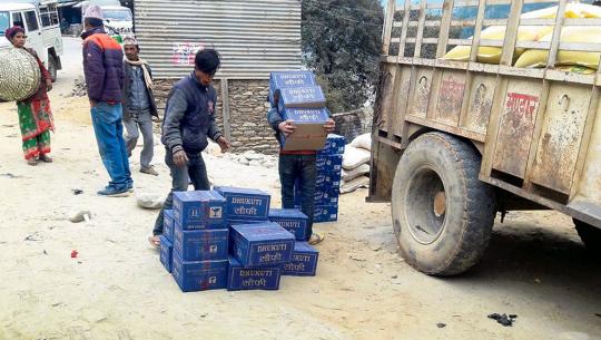 न्यून गुणस्तरको मदिराको बिक्री रोक्न एकजुट 