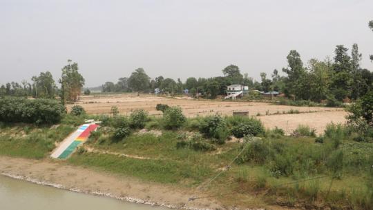 कुतियाकवरबाट बसाइ सर्न