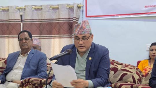  कमल बहादुर शाह 