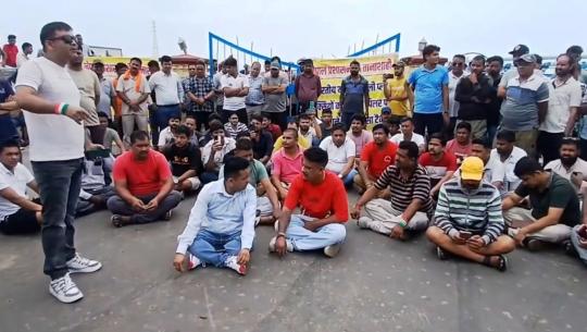 ट्याक्सी व्यवसायी